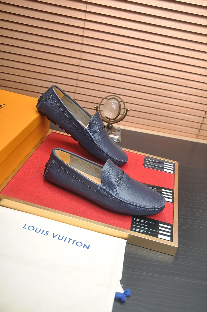 Men's men's shoes 💰420💶 [LV Doudou shoes] (water-dyed cowhide lining) new model is on the market, available on the official website. The new Doudou shoes are processed into single-color materials, and the uppers are made of imported horsehide leather. The body of the shoe is fully hemmed with mark thread, and is lined with imported original cowhide leather. The elegant shoe shape is super suitable for all-matching, and the size is 38-44.